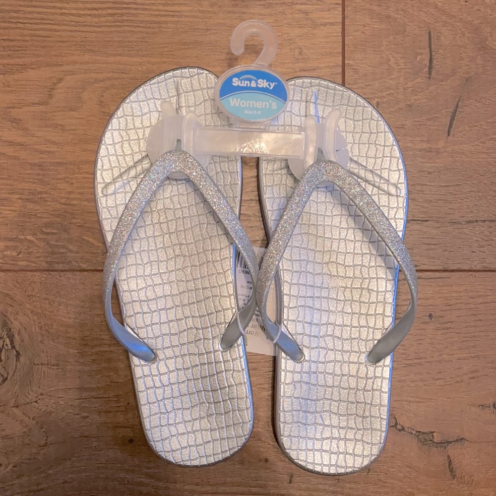 Sun & Sky silver metallic sparkle flip flops sandals
